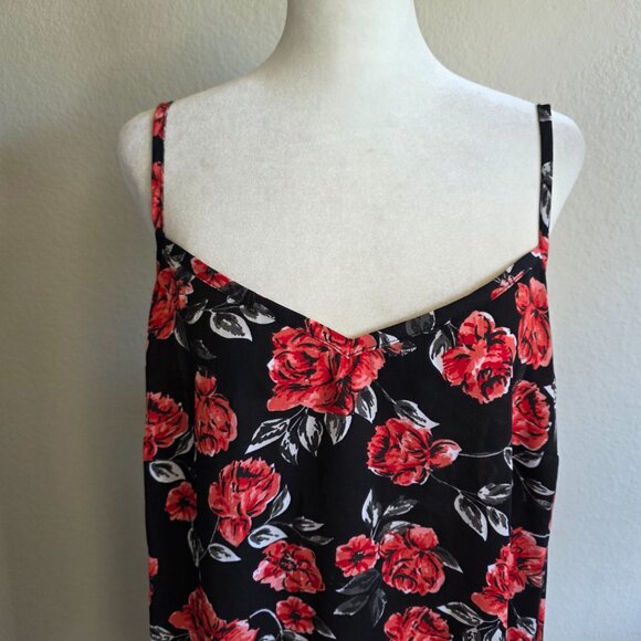 NEW Torrid Black & Red Cami Floral Rose Georgette Hi Lo Top Blouse Size 1 1X - Picture 2 of 7